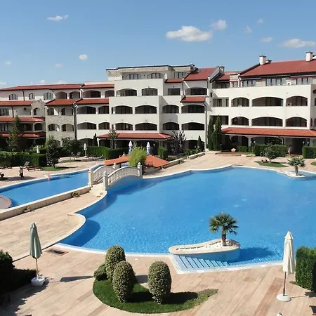 Private Apartment *